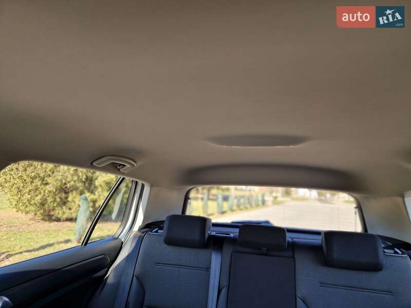 Хэтчбек Volkswagen e-Golf 2018 в Виннице фото 24 Хэтчбек Volkswagen e-Golf 2018 в Виннице