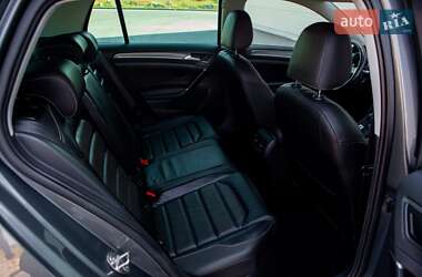 Хетчбек Volkswagen e-Golf 2018 в 