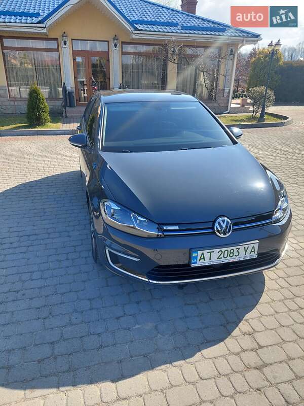 Хэтчбек Volkswagen e-Golf 2018 в Долине