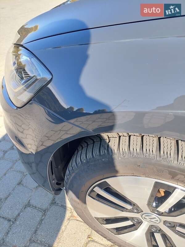 Хэтчбек Volkswagen e-Golf 2018 в Долине