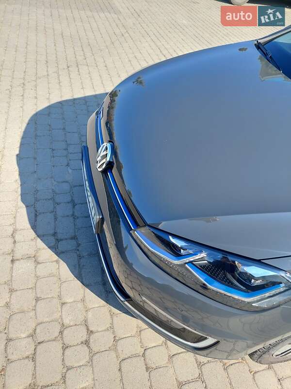 Хэтчбек Volkswagen e-Golf 2018 в Долине