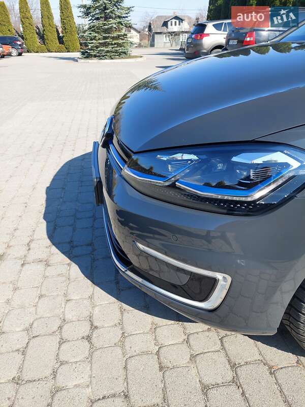 Хэтчбек Volkswagen e-Golf 2018 в Долине