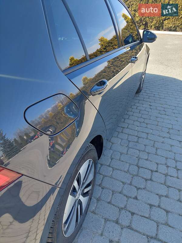 Хэтчбек Volkswagen e-Golf 2018 в Долине