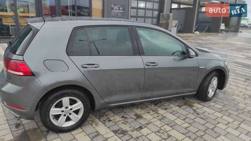 Хэтчбек Volkswagen e-Golf 2018 в Львове