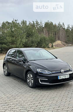 Хэтчбек Volkswagen e-Golf 2015 в Ровно