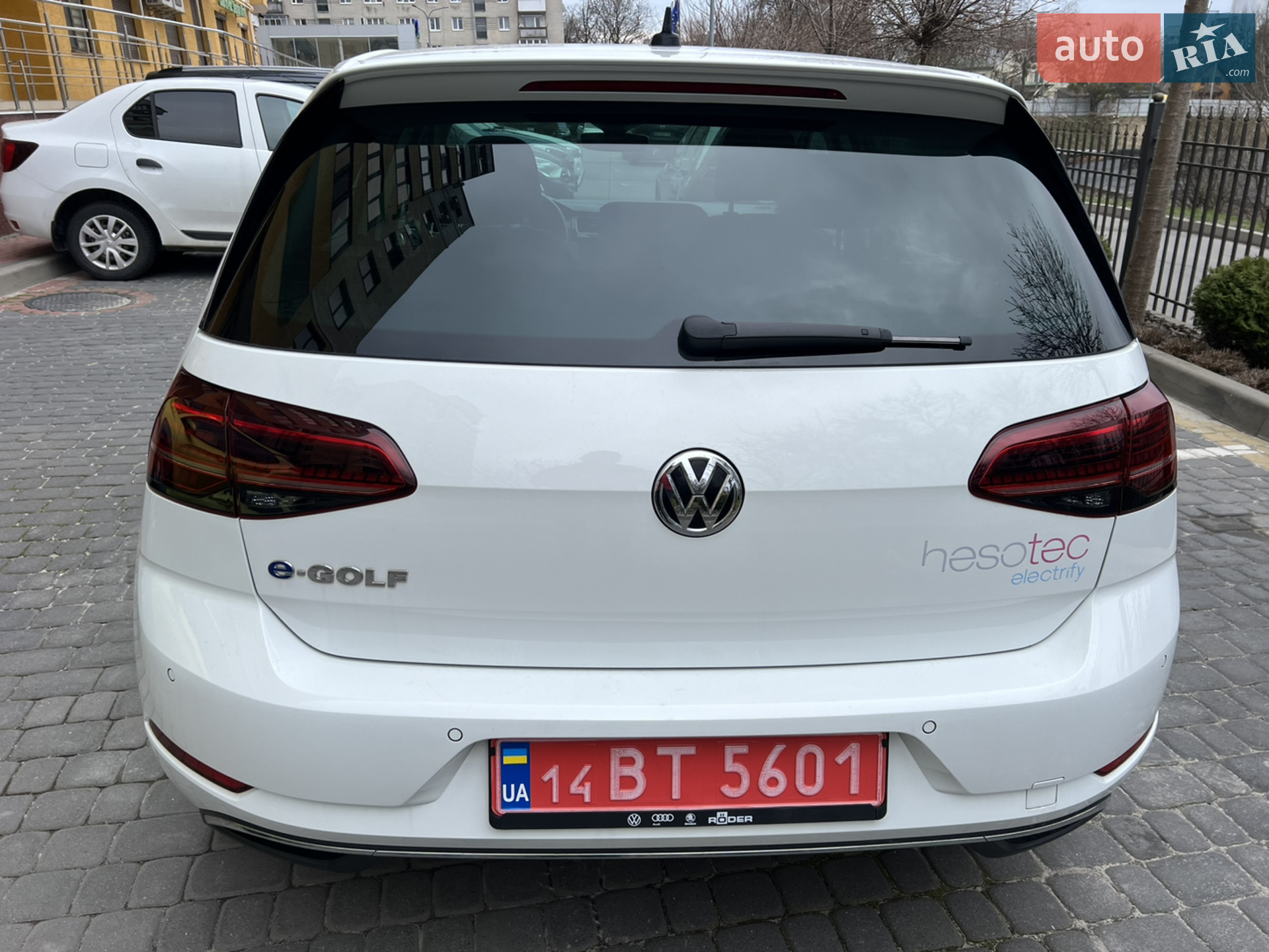 2020 Volkswagen Golf - мініатюра 2