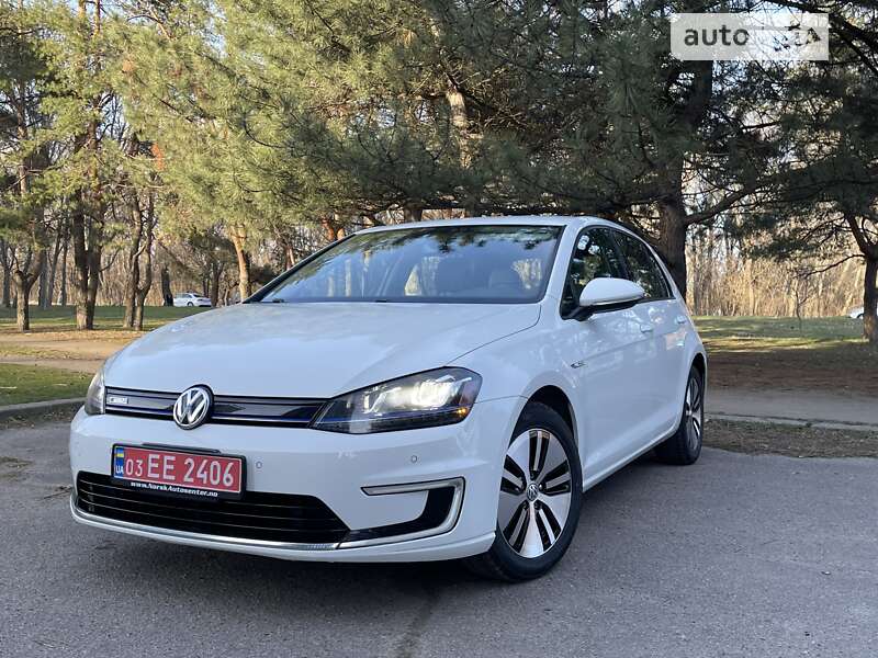 Хетчбек Volkswagen e-Golf 2014 в Дніпрі