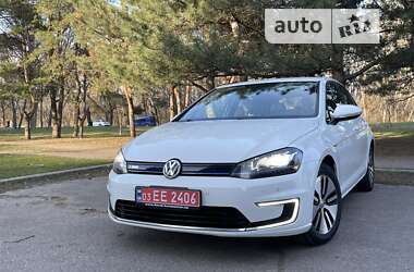 Хетчбек Volkswagen e-Golf 2014 в Дніпрі