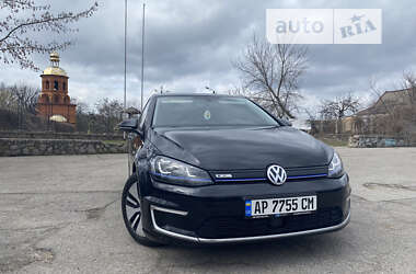 Хэтчбек Volkswagen e-Golf 2015 в Запорожье