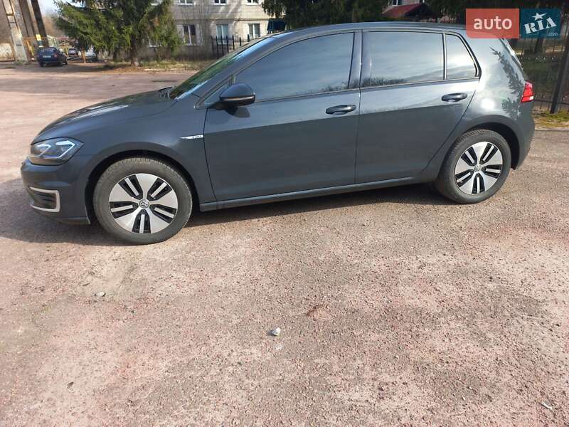 Хэтчбек Volkswagen e-Golf 2020 в Житомире