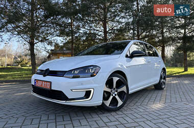 Хэтчбек Volkswagen e-Golf 2015 в Дрогобыче