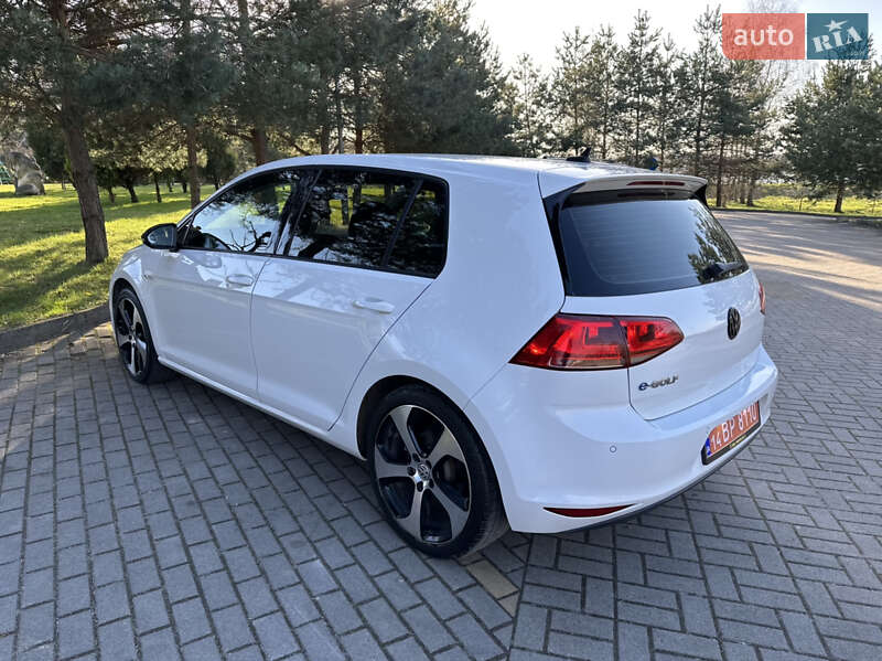 Хетчбек Volkswagen e-Golf 2015 в Дрогобичі