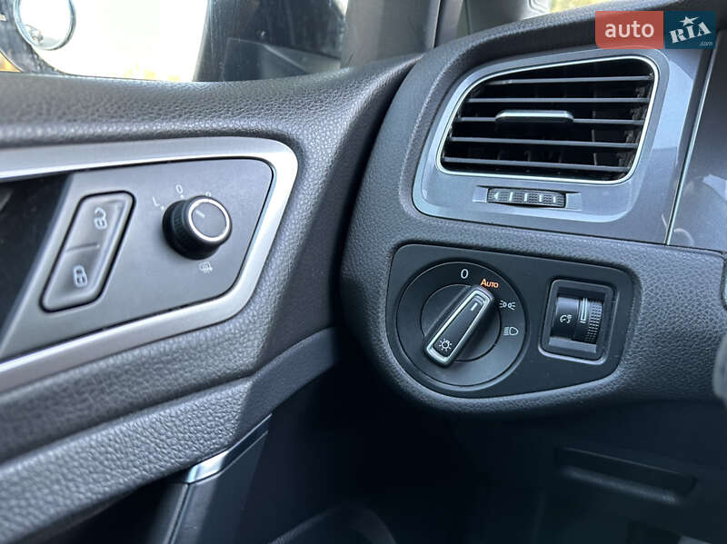 Хетчбек Volkswagen e-Golf 2015 в Дрогобичі