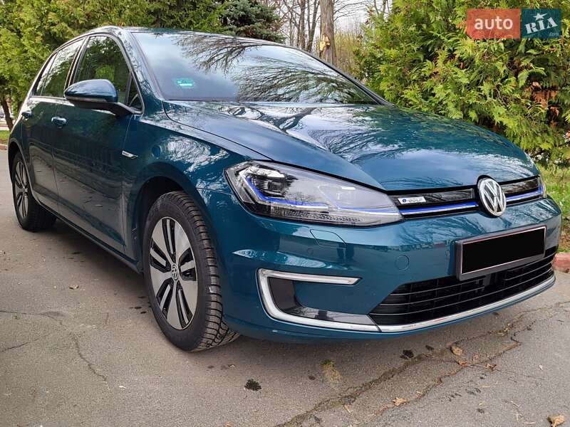 Хэтчбек Volkswagen e-Golf 2018 в Виннице