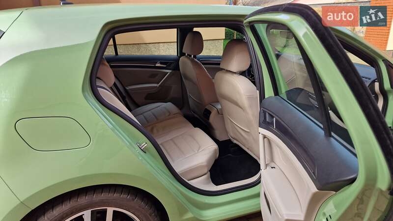 Хэтчбек Volkswagen e-Golf 2018 в Ровно