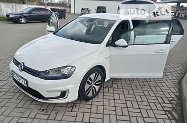 Хэтчбек Volkswagen e-Golf 2014 в Житомире