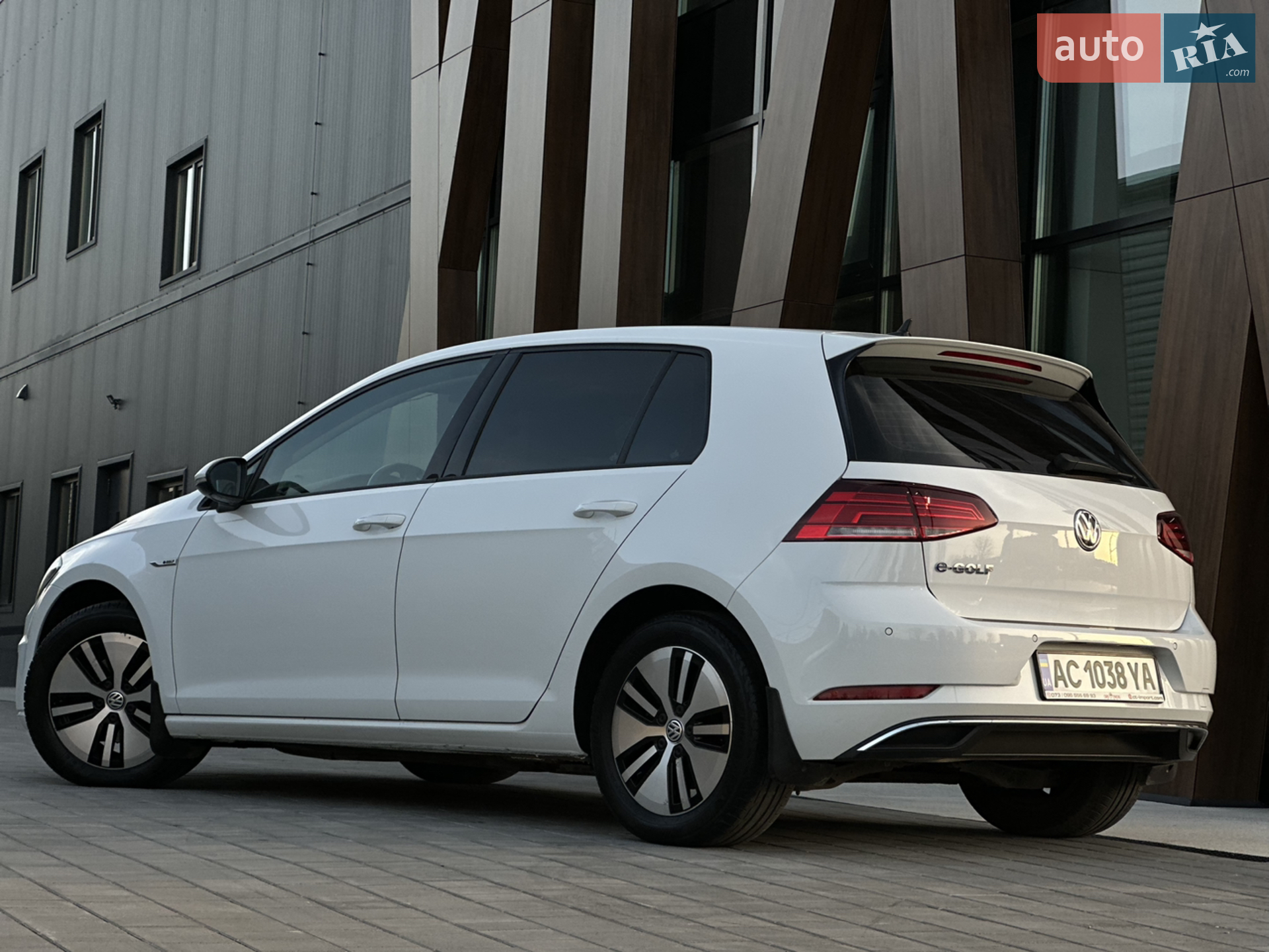 2018 Volkswagen Golf - мініатюра 2