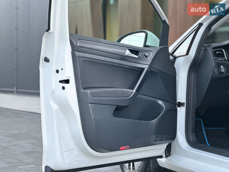 Хэтчбек Volkswagen e-Golf 2018 в Луцке