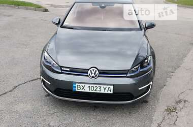 Хэтчбек Volkswagen e-Golf 2018 в Дунаевцах