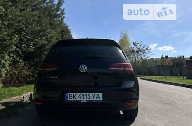 Хэтчбек Volkswagen e-Golf 2015 в Ровно