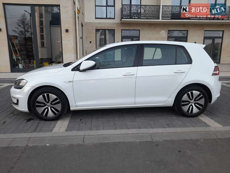 Хэтчбек Volkswagen e-Golf 2014 в Сваляве