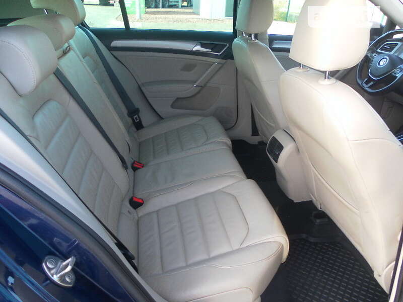 Хэтчбек Volkswagen e-Golf 2015 в Луцке