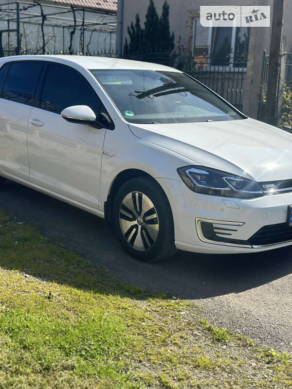 Хетчбек Volkswagen e-Golf 2020 в Іршаві
