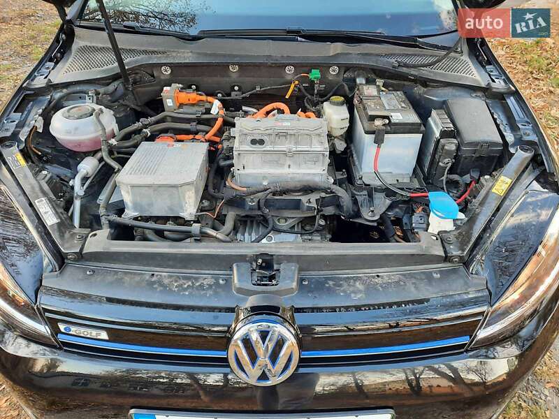 Хетчбек Volkswagen e-Golf 2017 в Одесі