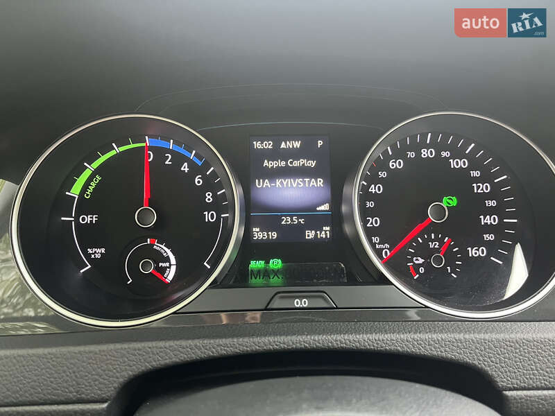 Хетчбек Volkswagen e-Golf 2020 в Дніпрі