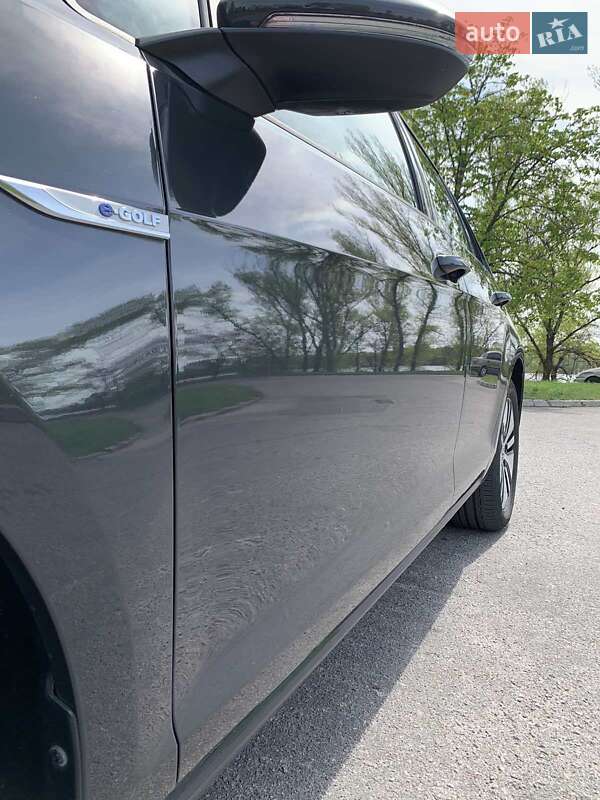 Хэтчбек Volkswagen e-Golf 2020 в Кременчуге