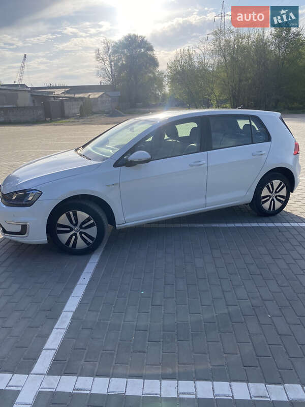 Хэтчбек Volkswagen e-Golf 2014 в Днепре