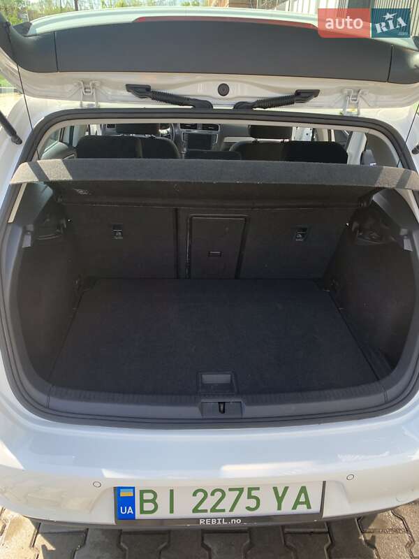 Хетчбек Volkswagen e-Golf 2014 в Полтаві