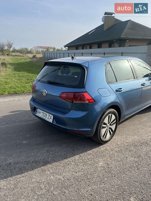 Хэтчбек Volkswagen e-Golf 2016 в Житомире