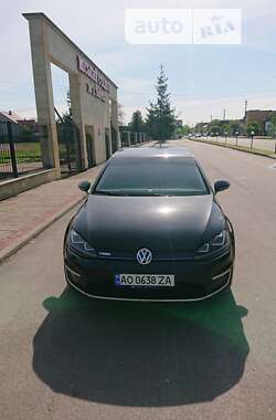 Хэтчбек Volkswagen e-Golf 2015 в Тячеве