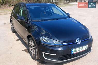 Хэтчбек Volkswagen e-Golf 2016 в 