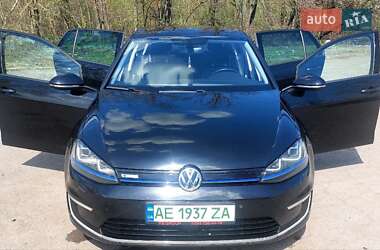 Хэтчбек Volkswagen e-Golf 2016 в 