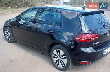 Хэтчбек Volkswagen e-Golf 2016 в 