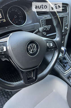 Хетчбек Volkswagen e-Golf 2015 в Конотопі