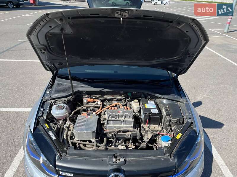 Хэтчбек Volkswagen e-Golf 2019 в Виннице