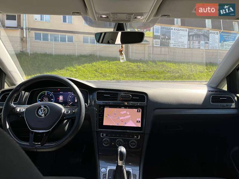Хэтчбек Volkswagen e-Golf 2019 в Виннице