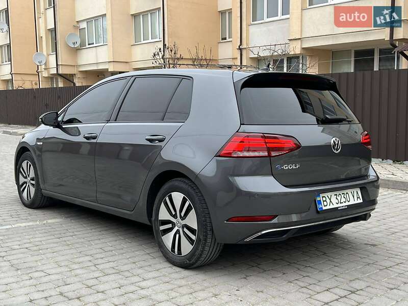 Хэтчбек Volkswagen e-Golf 2017 в Каменец-Подольском
