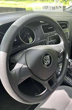 Хэтчбек Volkswagen e-Golf 2016 в Сумах