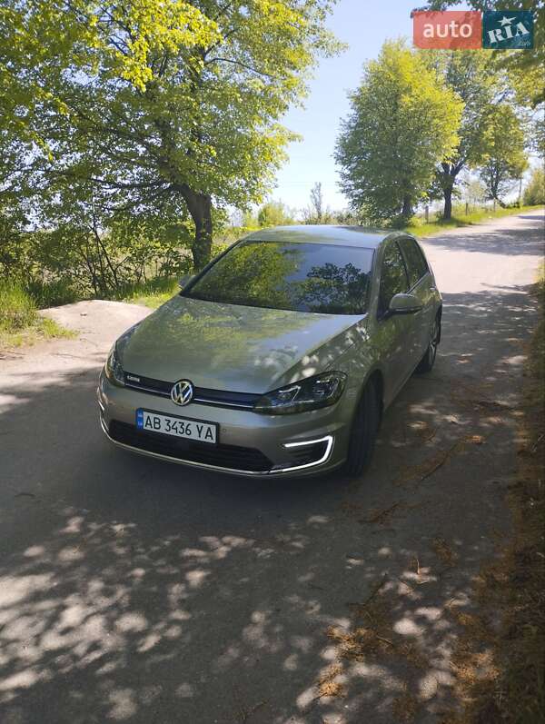 Хетчбек Volkswagen e-Golf 2019 в Бару