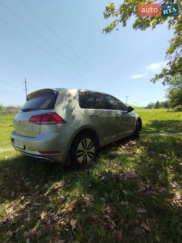 Хетчбек Volkswagen e-Golf 2019 в Бару