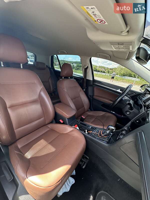 Хэтчбек Volkswagen e-Golf 2018 в Мукачево