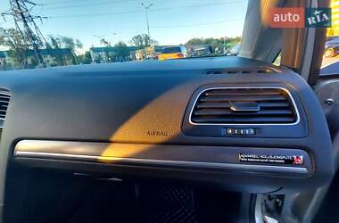 Хэтчбек Volkswagen e-Golf 2017 в 
