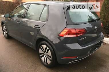 Хэтчбек Volkswagen e-Golf 2020 в Киеве