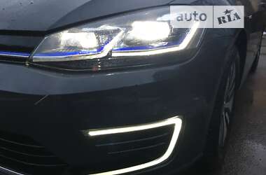 Хэтчбек Volkswagen e-Golf 2020 в Киеве