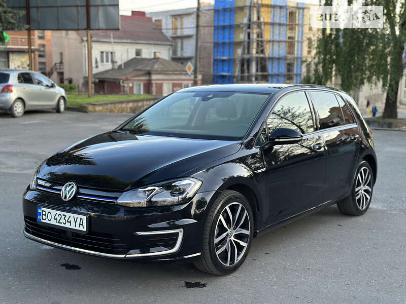 Хетчбек Volkswagen e-Golf 2019 в Тернополі