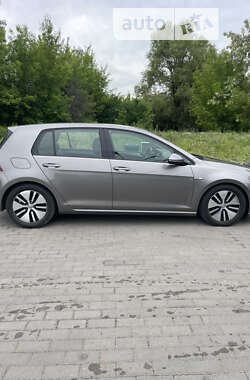 Хетчбек Volkswagen e-Golf 2015 в Івано-Франківську